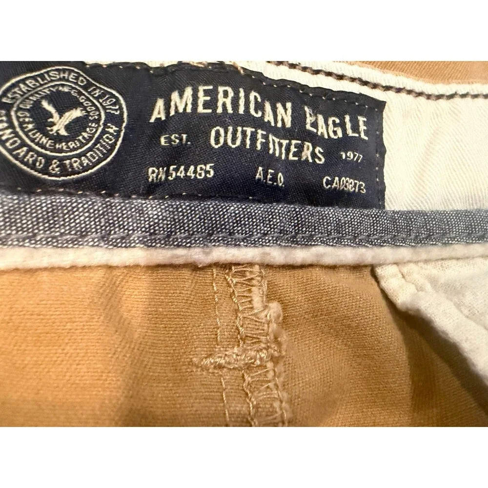 American Eagle Pants Men’s 34x32 Tan Relaxed Straight Khakis
